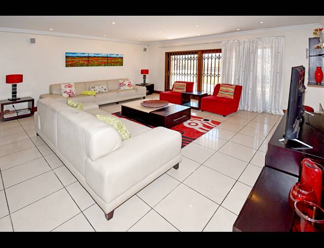 6 BEDROOM HOUSE FOR SALE IN CROWN NORTH